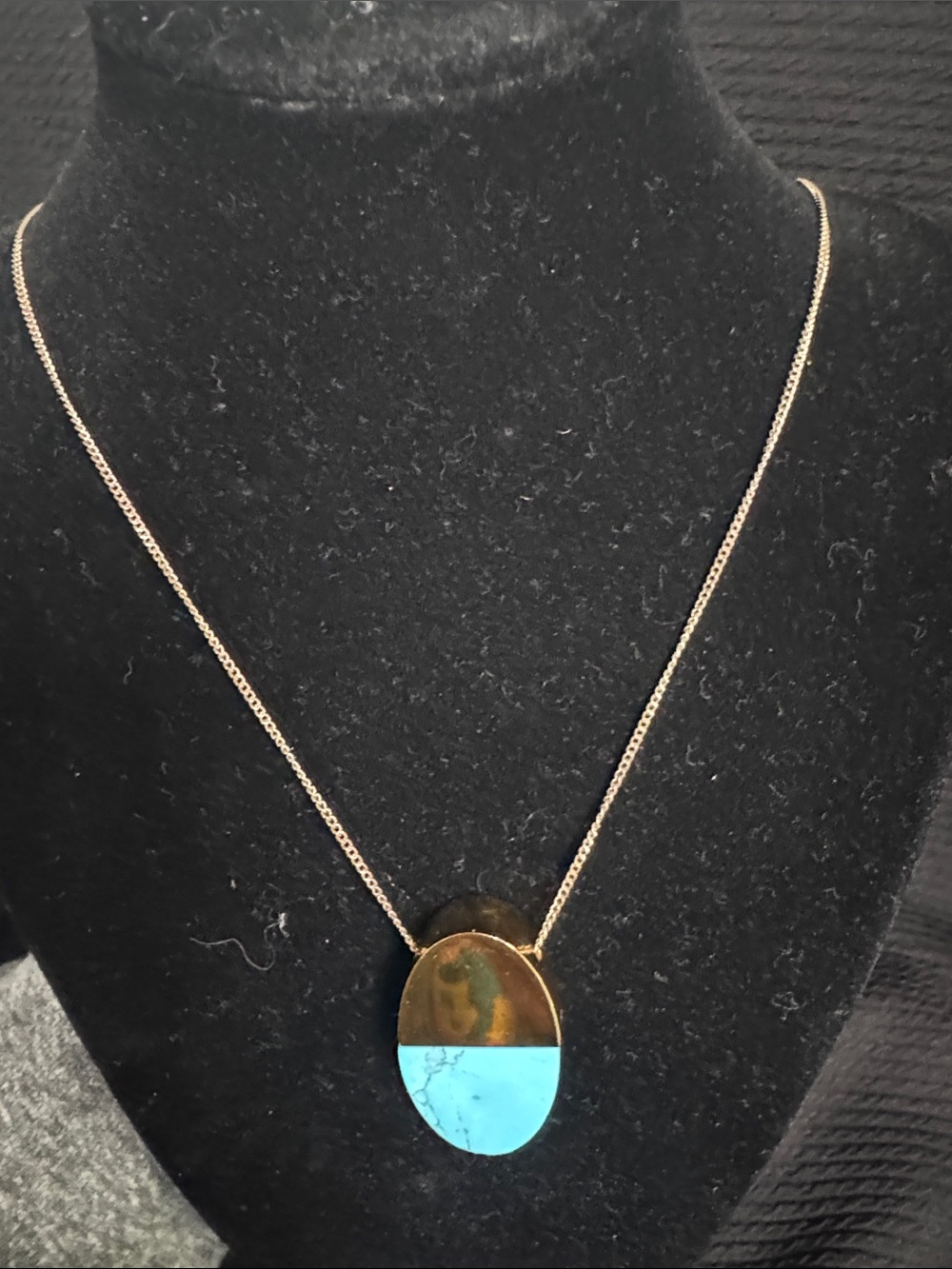 Banana Republic Gold-Tone Oval Pendant Necklace with Blue dyed hematite 31in